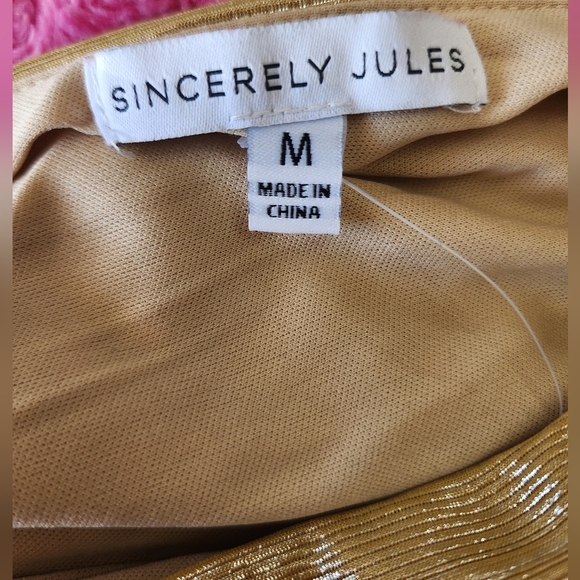 Sincerely Jules Gold Maxi Gown Sleeveless V-Neck Cocktail - Picture 6 of 7